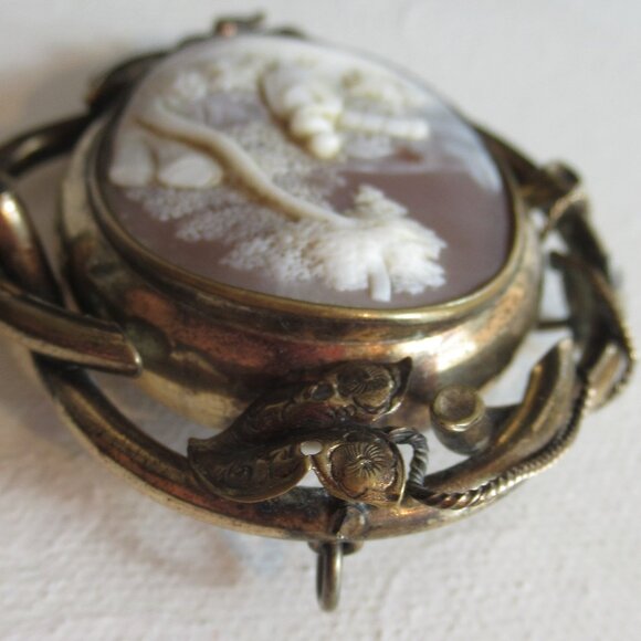 Antique, Victorian Mourning Hand Carved Shell Cameo Broach/Pendant, Swivels - Picture 4 of 10